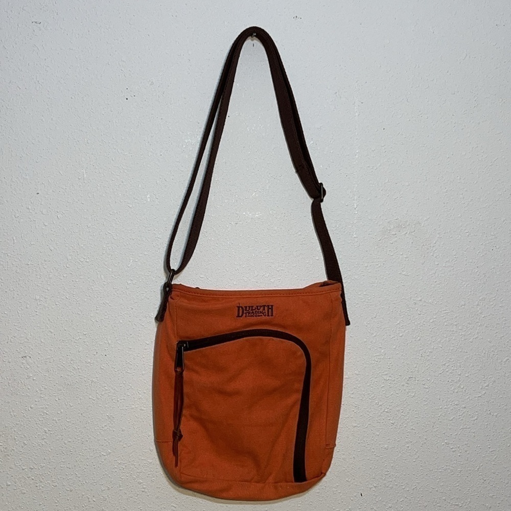 Duluth Women’s Burnt Orange Cross Body outdoors Hiking Purse - Picture 3 of 11